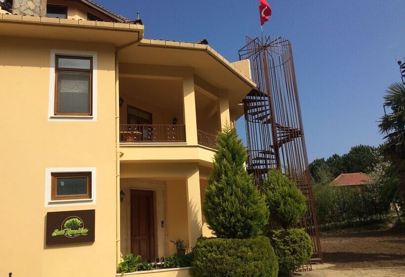 בית מלון כפרי Sarikonaklar Garden Village