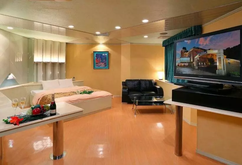 ホテル継kei男塾ホテルグループ