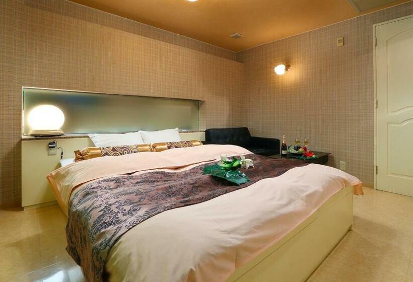 ホテル継kei男塾ホテルグループ