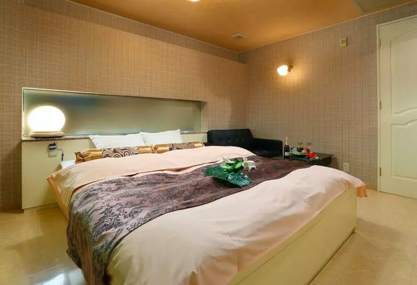 ホテル継kei男塾ホテルグループ