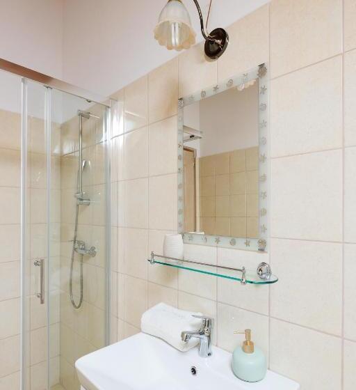 膳宿费 Adél Vendégház