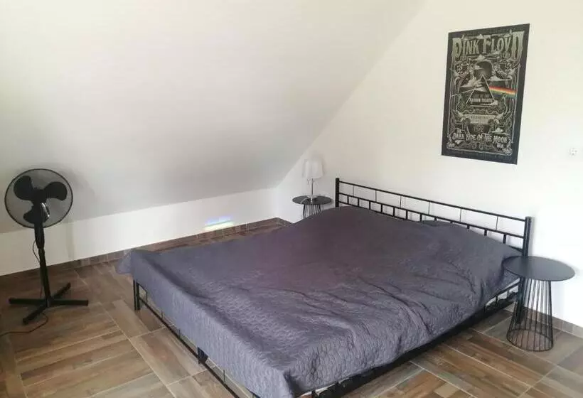 ペンション Ari Villa Révfülöp