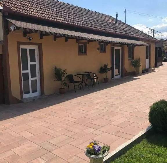 ペンション Casa Alexia