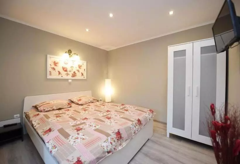 ペンション Casa Alexia