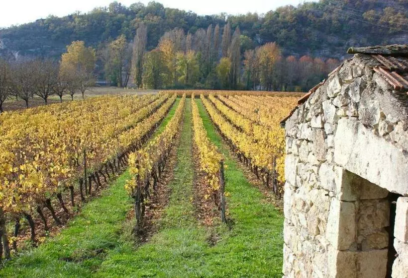 Majatalo Castel Rouge