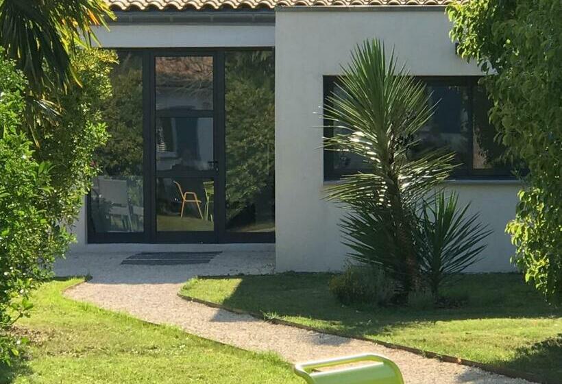 پانسیون Le Cherche Midi, Entre Nîmes, Le Pont Du Gard, Uzès, Arles