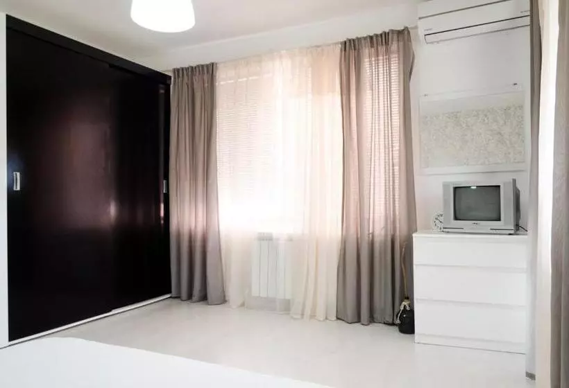 ペンション Guest House Mikra