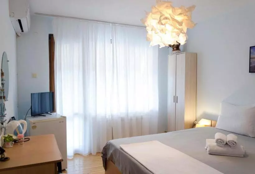 ペンション Guest House Mikra
