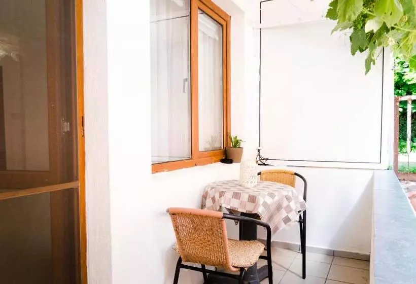ペンション Guest House Mikra