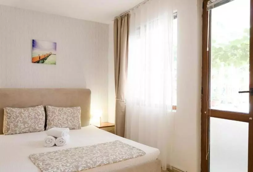 ペンション Guest House Mikra