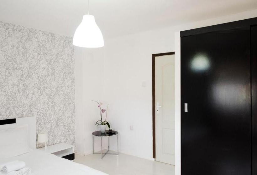 بنسيون Guest House Mikra