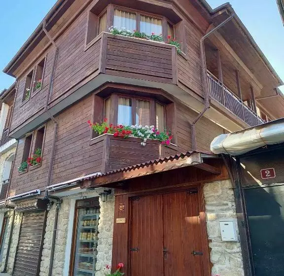 پانسیون Guest Rooms Melsambria
