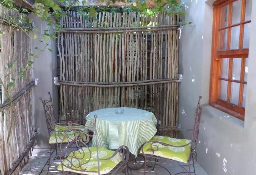 Majatalo Hannah S Haven