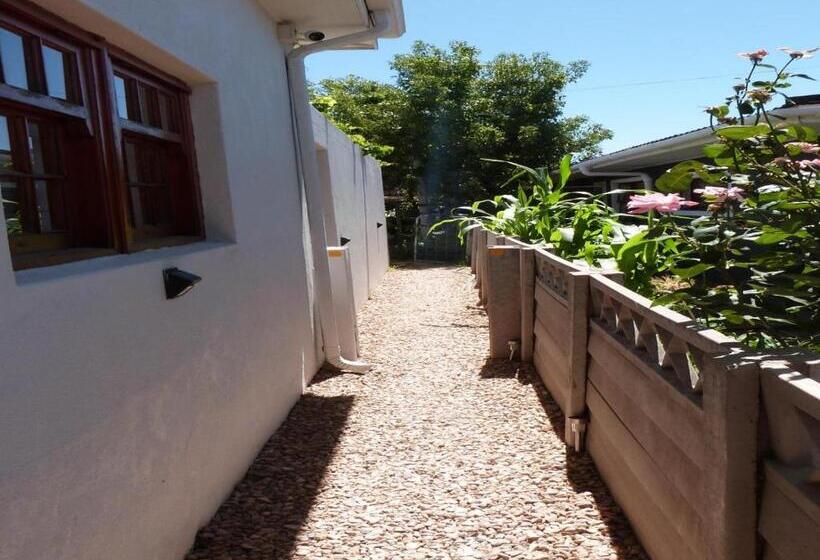 פנסיון Hannah S Haven