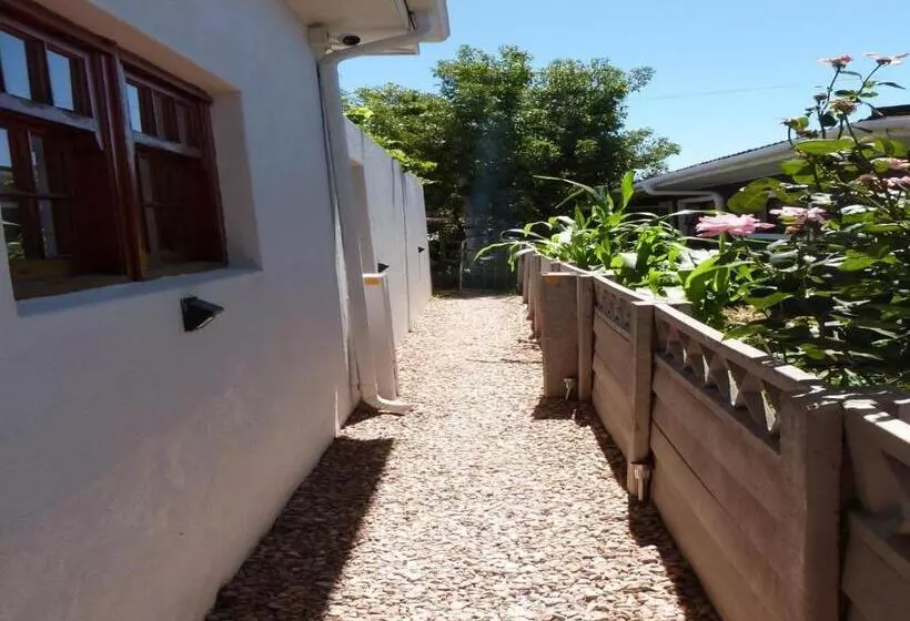 Majatalo Hannah S Haven