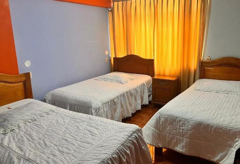 پانسیون Hostal El Rancho