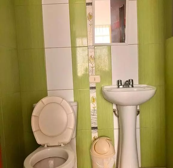 پانسیون Hostal El Rancho