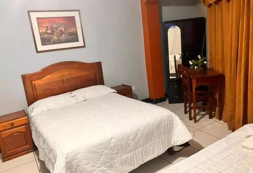 پانسیون Hostal El Rancho