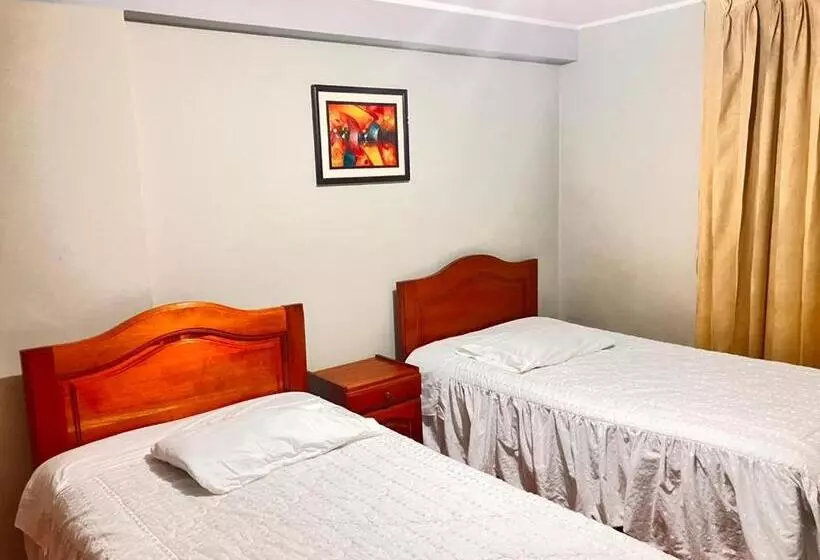 پانسیون Hostal El Rancho