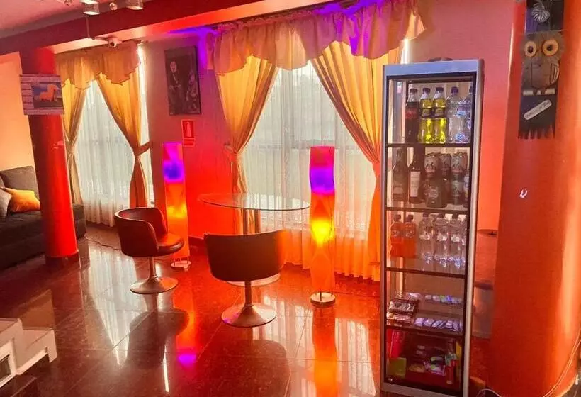 پانسیون Hostal El Rancho