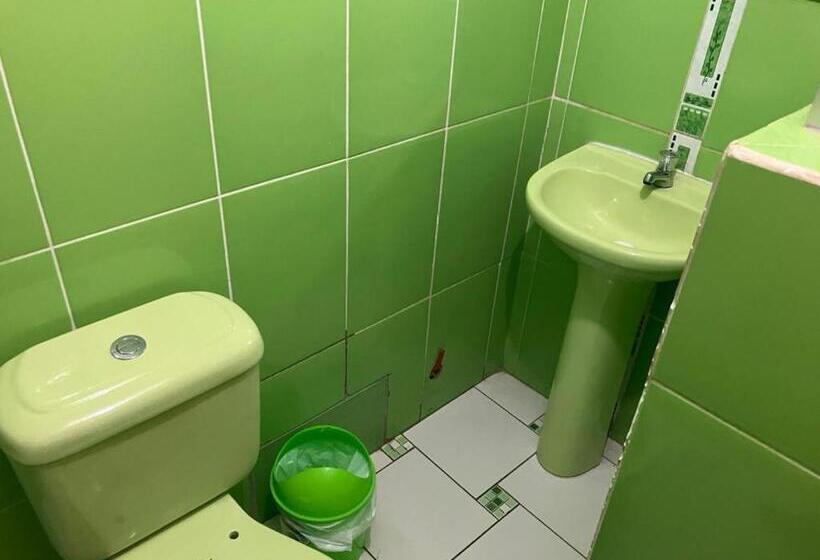 پانسیون Hostal El Rancho