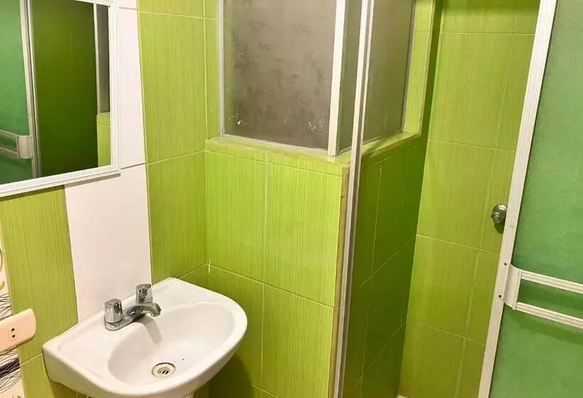 پانسیون Hostal El Rancho