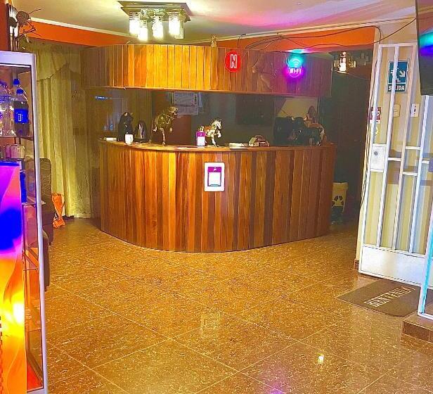 پانسیون Hostal El Rancho
