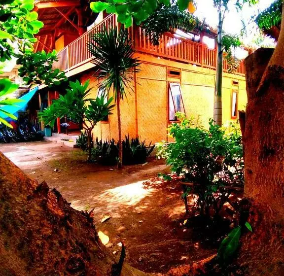 ペンション Lima Bintang