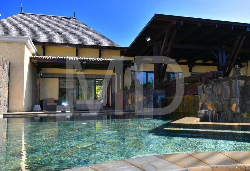 Villa Corallia, Tropical Villa