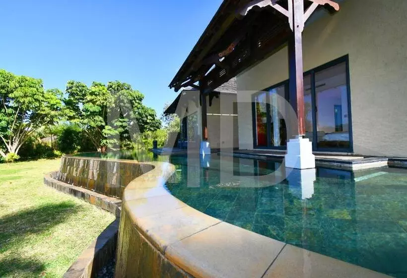 Villa Corallia, Tropical Villa