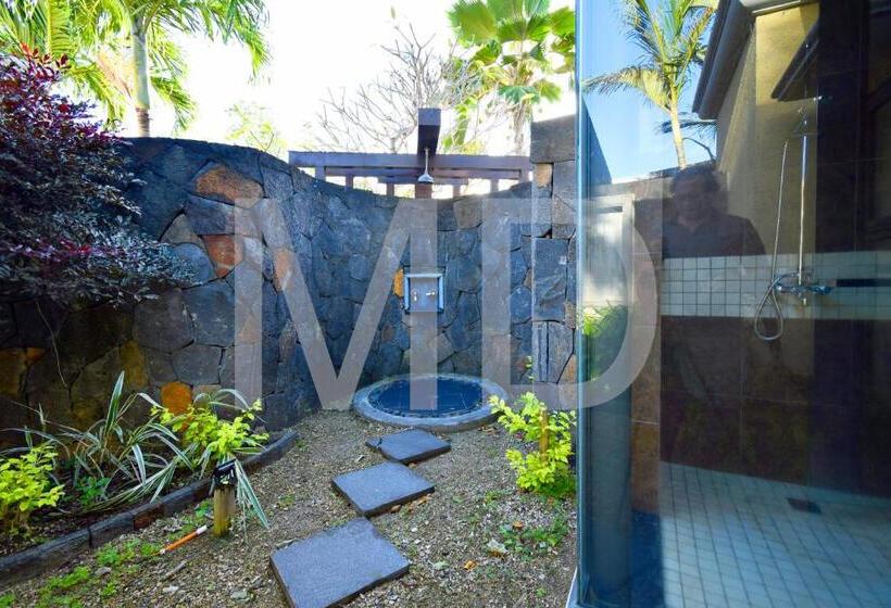 Villa Corallia, Tropical Villa