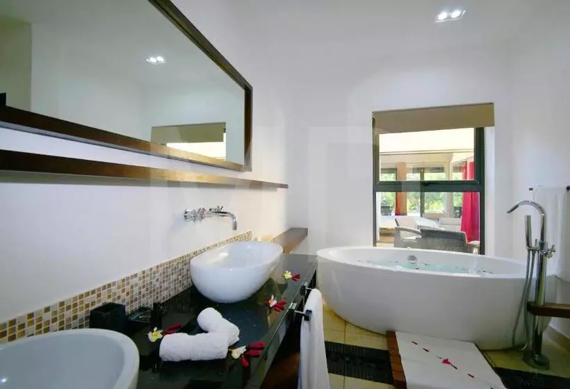 Villa Corallia, Tropical Villa