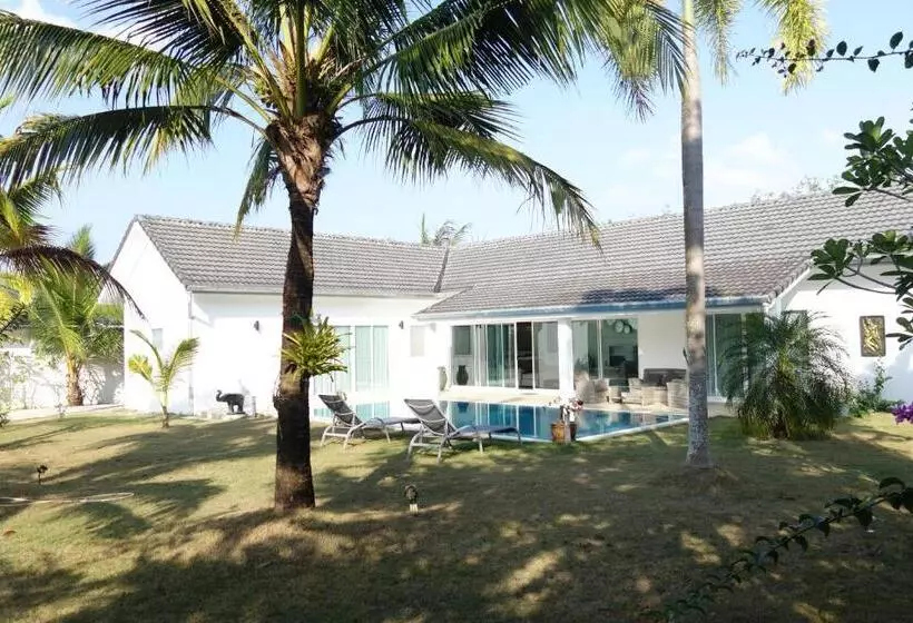 Villa Privée Avec Piscine à Khao Lak