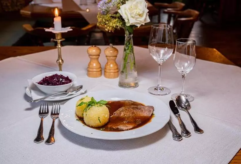 Gasthof Hotel Zur Post Samerberg