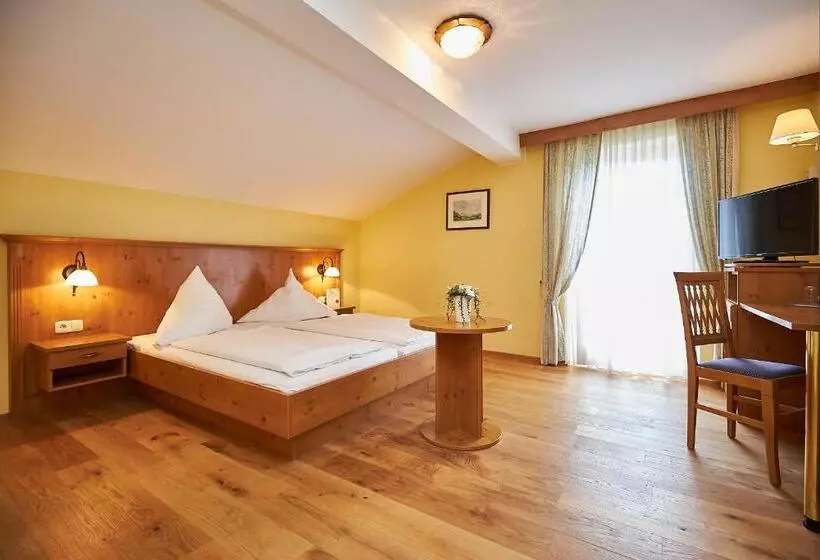 Gasthof Hotel Zur Post Samerberg