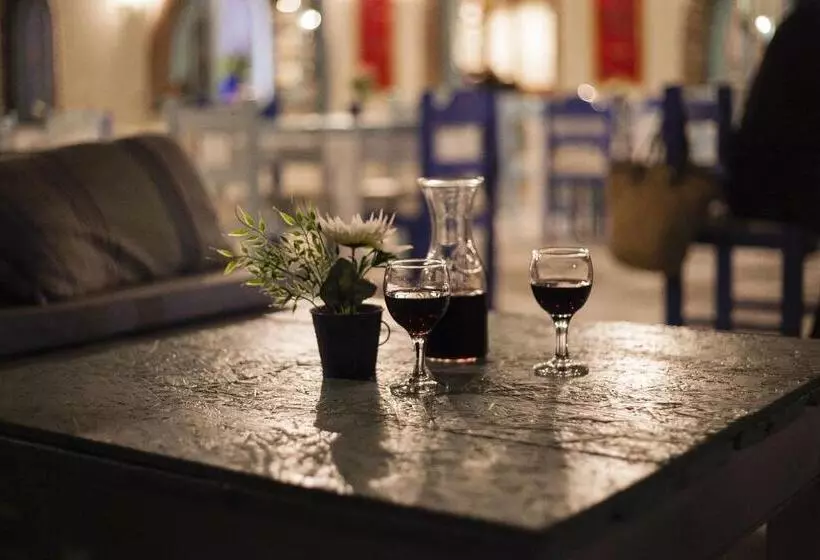 Отель Avra Budget Beach Rooms