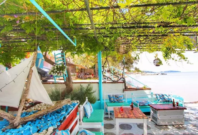 Отель Avra Budget Beach Rooms