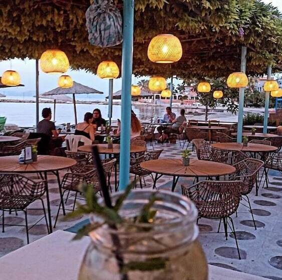 호텔 Avra Budget Beach Rooms