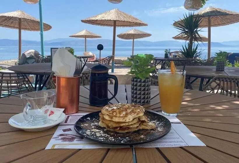 Отель Avra Budget Beach Rooms