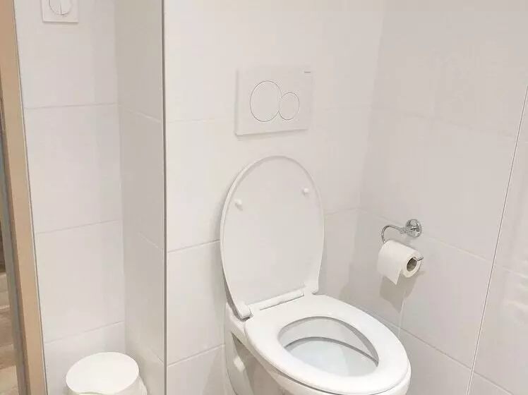 Brit Hotel Essentiel De Granville