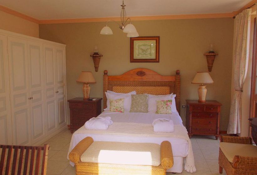 בית מלון כפרי Faros Suites