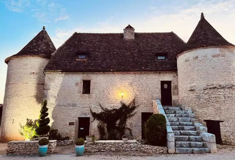ホテル Hôtel Les Vieilles Tours Rocamadour