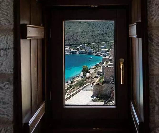 فندق Limeni Village