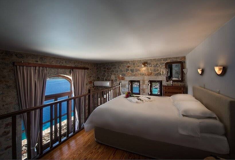 בית מלון כפרי Limeni Village