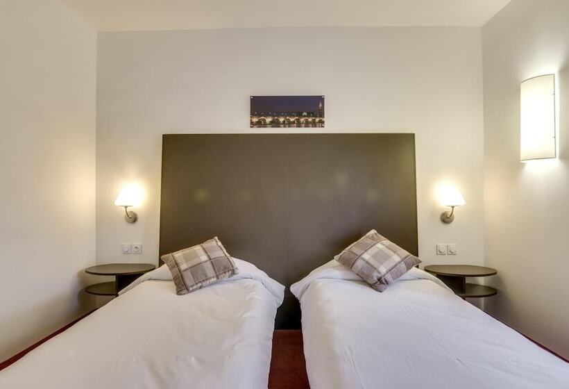 Отель Relais Akena La Brede