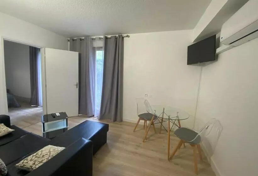 Отель Restaurant De La Paix