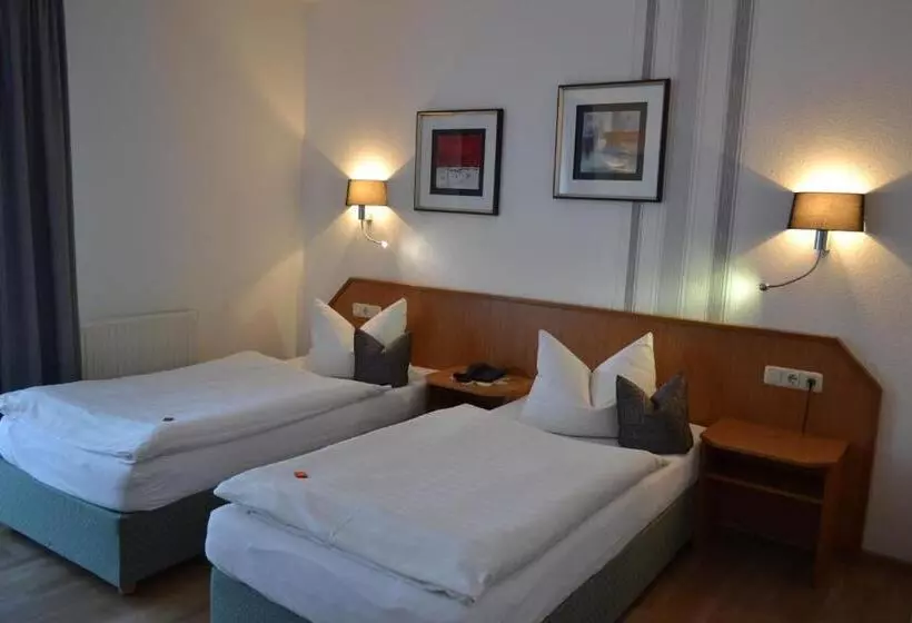 Отель & Restaurant Zur Linde