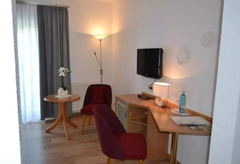 Отель & Restaurant Zur Linde