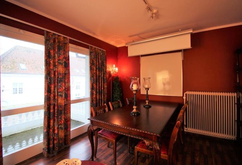 בית מלון כפרי Store Restrup Slots