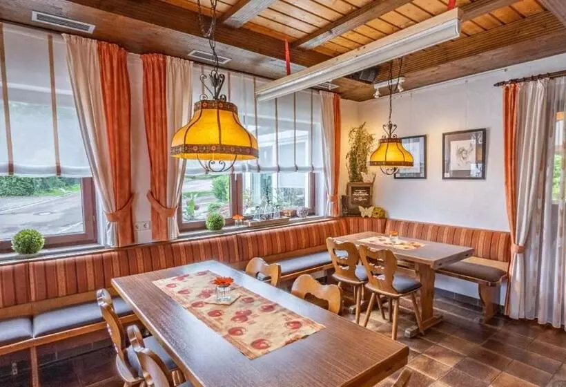 膳宿费 Rommentaler Burgstüble